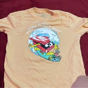 Nike t-shirt